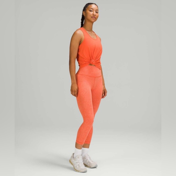 Lululemon Essential Tank Train in Warm Coral Size 4 - Picture 4 of 6